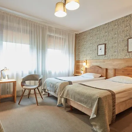 Batory Hotel 3*